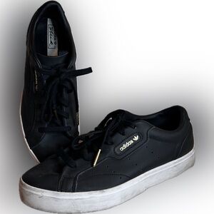 Adidas Sleek Sneaker - Size 8